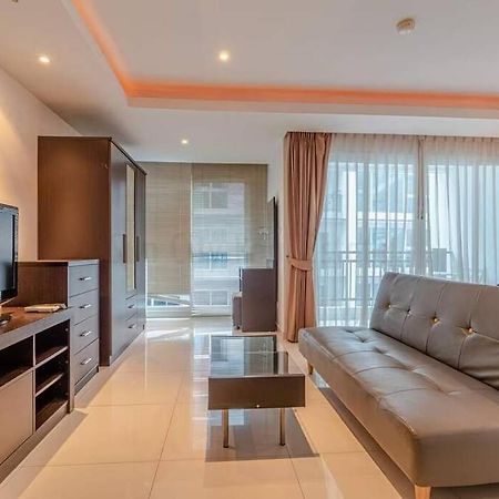 Avenue Residence C5 Pattaya Exterior photo